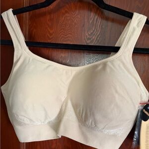 NWT Shapermint Bra M beige